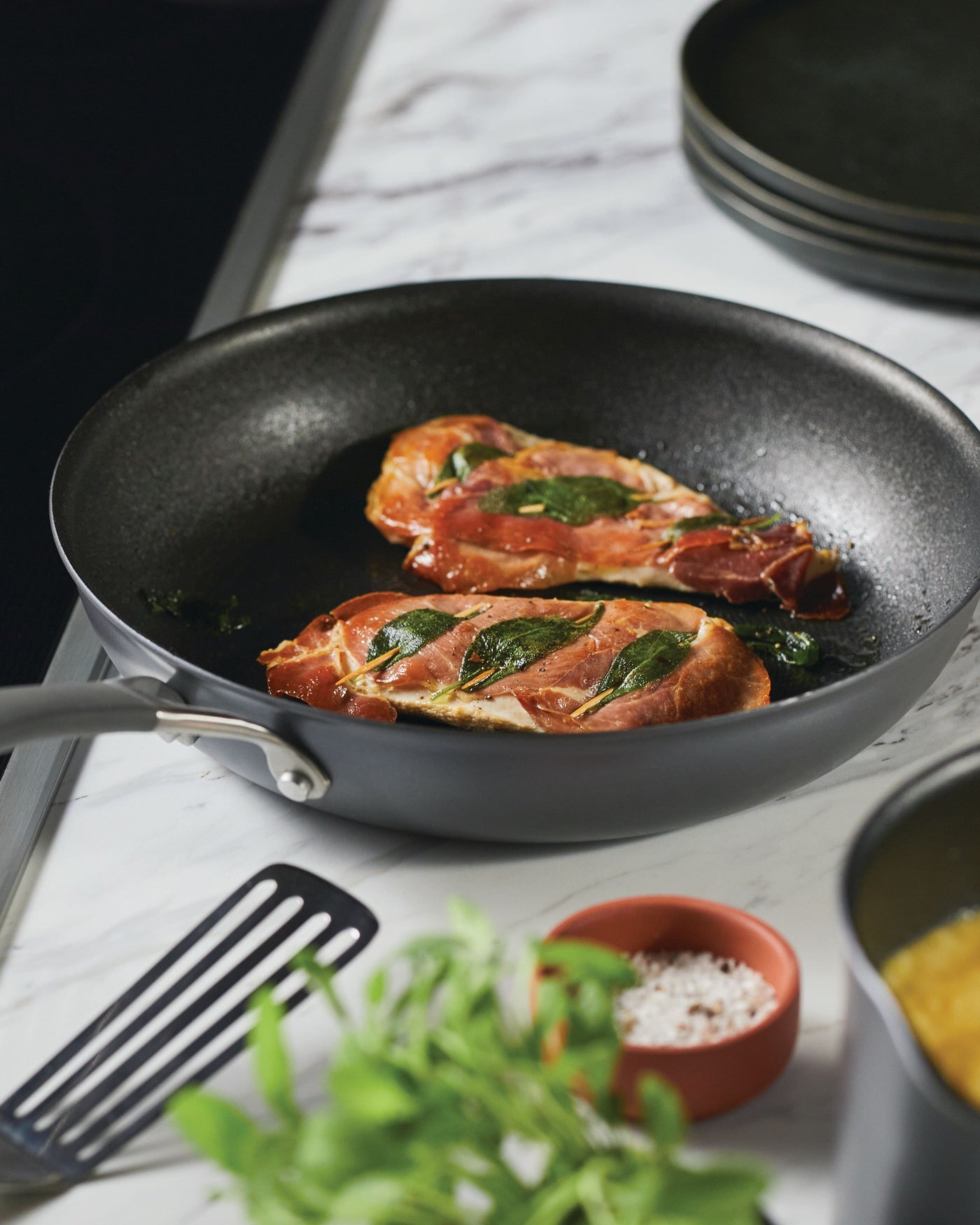 Circulon product image showing Circulon Frypan Chicken Saltimbocca
