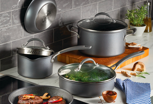 Circulon product image showing Circulon Aluminium benefits Hotspots
